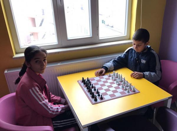 İlçemiz ortaokullar arası satranç turnuvası okulumuzda gerçekleştirildi. 1. Olan okul Saftekingazi ortaokulu 2. Olan okul Şehit Muhammet Fatih Safitürk ortaokulu 3. Olan okul Malazgirt Alparslan Kız AİHL oldu.